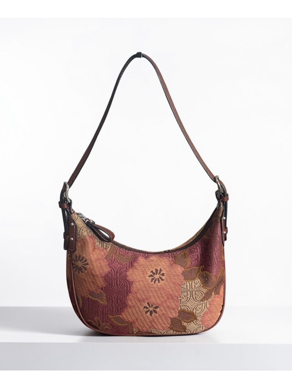 NWOT Fossil Floral Jacquard Tapestry Shoulder Bag with Leather Trim!